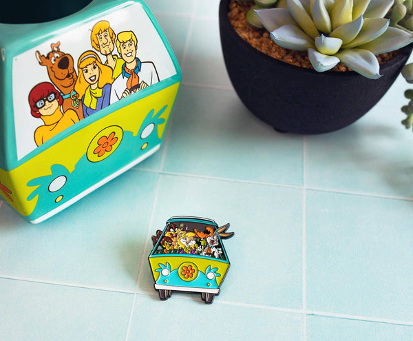 Warner Bros. 100 Looney Tunes x Mystery Machine Enamel Pin